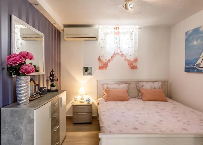 Luxury Laz سبليت