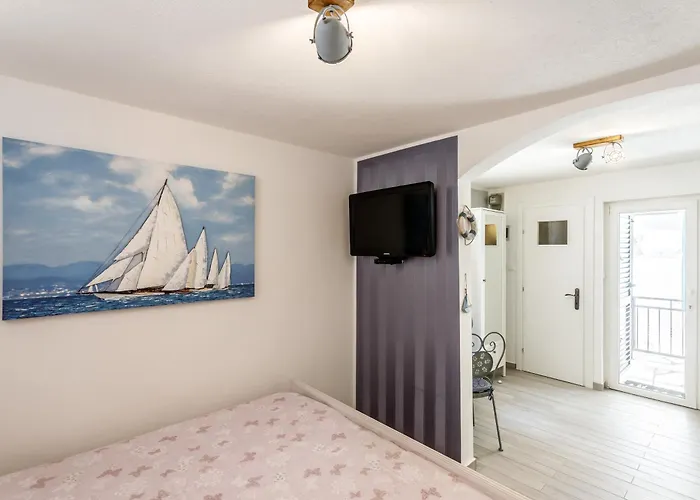 Luxury Laz سبليت